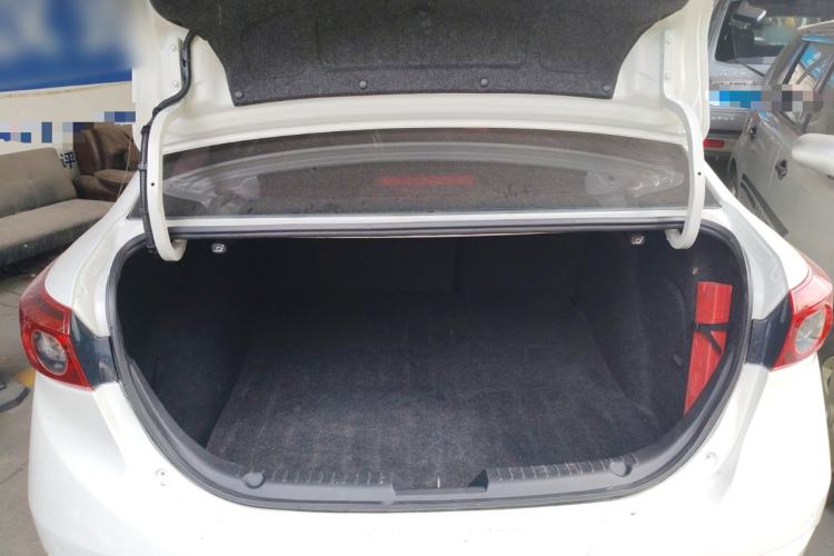 Used Mazda 3 Axela 2017 Sedan 1.5L Automatic Luxury Model Emission Standard China V
