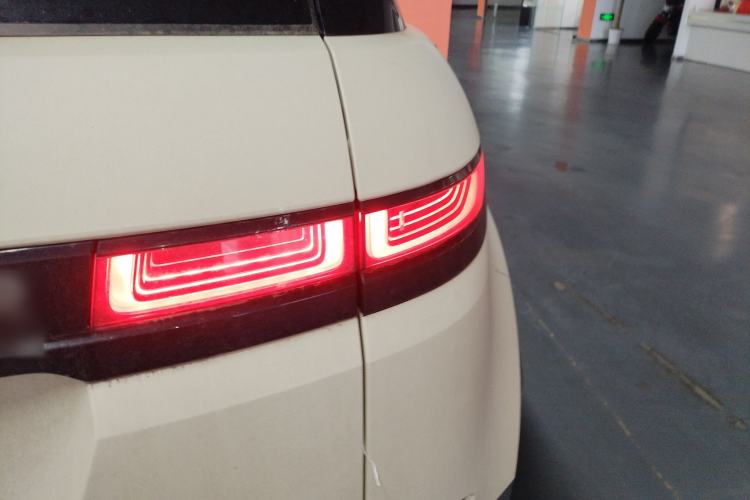 Used Land Rover Range Rover Evoque 2021 Range Rover Velar L 249PS R-Dynamic First Edition
