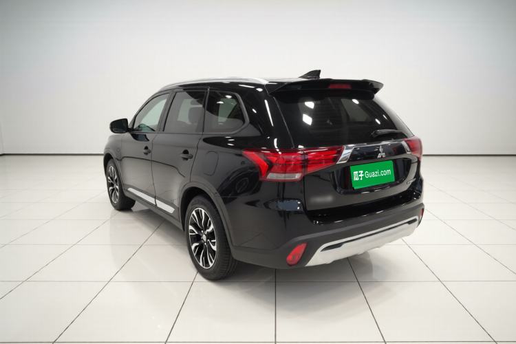 Used Mitsubishi Outlander 2019 2.0L Two-Wheel Drive Comfort Edition 5 Seats China V Standard Exterior 2
