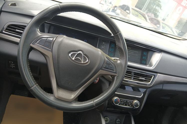 Used CHANGAN KAICHENG Oushang A600 2016 1.5L Manual Luxury 7-Seater Steering Wheel