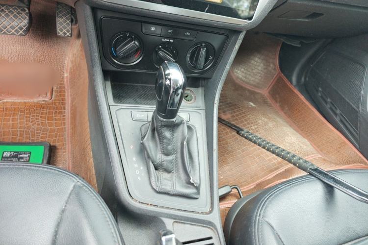 Used Volkswagen Gran Lavida 2015 1.6L Automatic Fashion Edition
