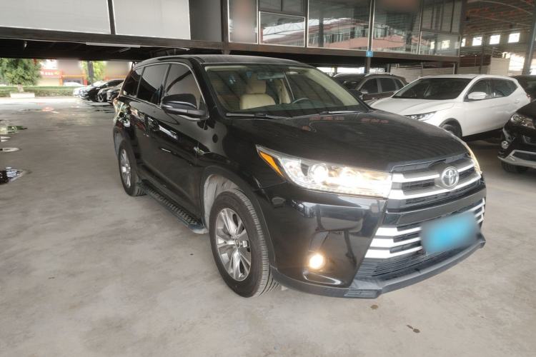 Used Toyota Highlander 2018 2.0T Two-Wheel Drive Elite Version 5 Seats China VI Standard Front Right 45 Deg