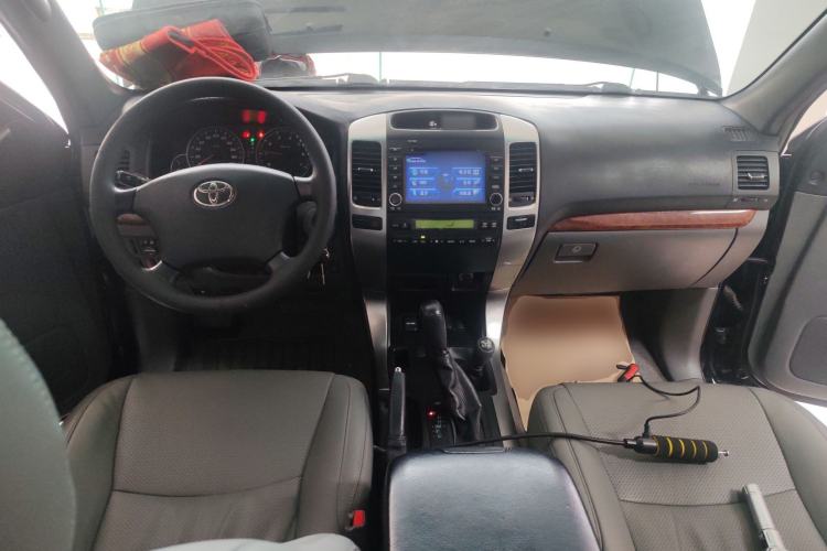 Used Toyota Prado 2004 GX 2.7 Automatic Model