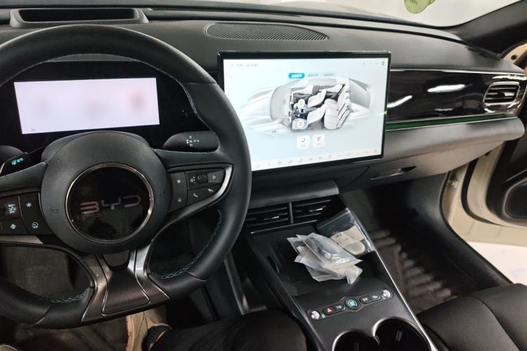 Used BYD Seal 06 New Energy 2025 EV 545KM Flagship Edition Center Console