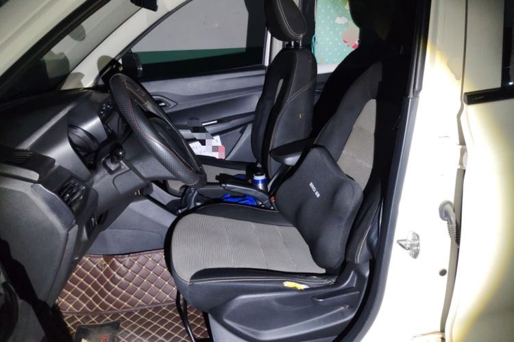 Used Wuling Hongguang 2019 1.5L S Basic Version China VI Standard LAR
