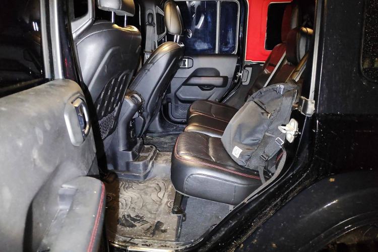 Used Jeep Wrangler 2019 2.0T Rubicon Four-Door Version China V Emission Standard