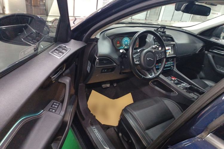 Used Jaguar F-PACE 2016 2.0T Two-Wheel-Drive R-Sport Sport Edition
