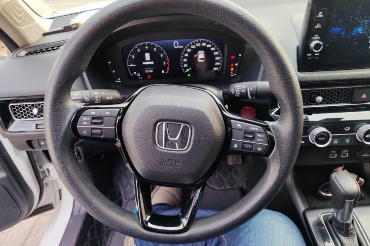 Used Honda Civic 2023 240TURBO CVT Dynamic · Center Stage Special Edition