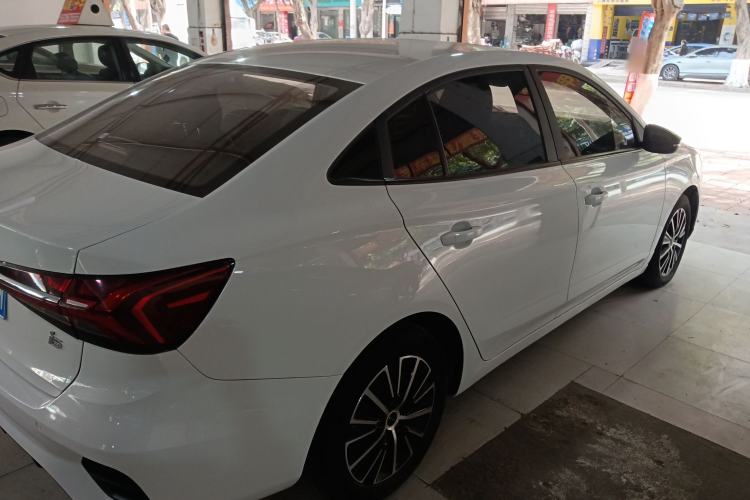 Used Roewe i5 2021 1.5L CVT Platinum Edition
