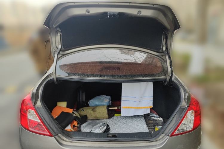 Used Nissan Sunny 2011 1.5XE CVT Comfort Edition Trunk