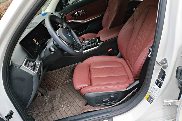 Used BMW i3 2024 eDrive 35 L
