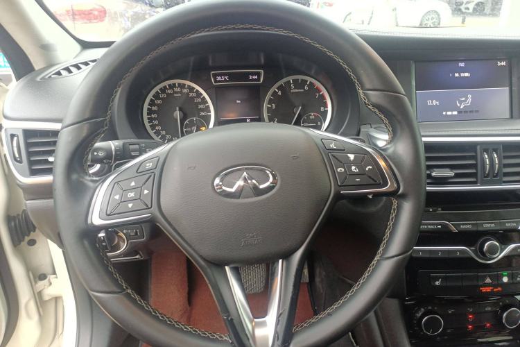 Used Infiniti QX30 2017 1.6T Two-Wheel Drive Fashion Edition