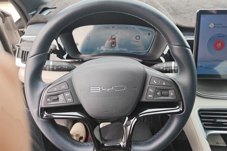 Used BYD Song PLUS New Energy 2024 Honor Edition EV 520km Premium Model
