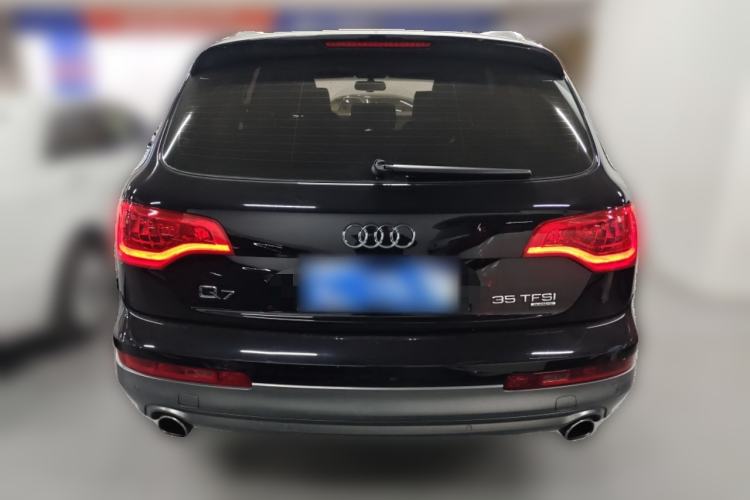 Used Audi Q7  Rear