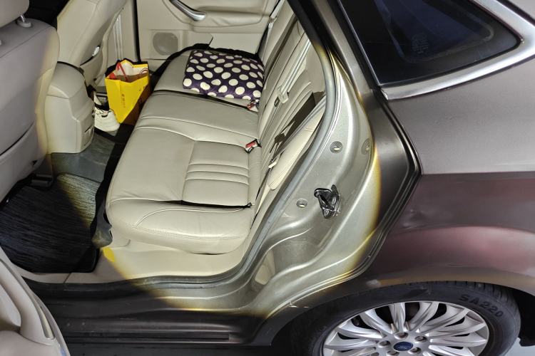 Used Ford Mondeo 2011 2.0L GTDi 200 Luxury Edition Left Rear Seat