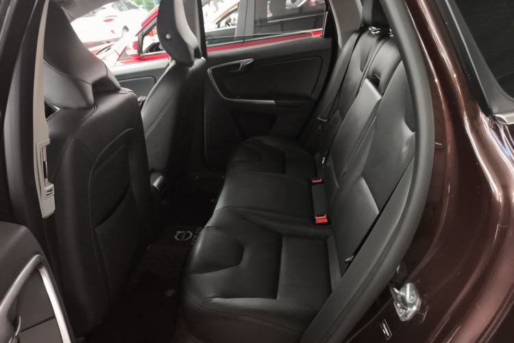 Used Volvo XC60 2017 T5 AWD Smart Upgrade Model