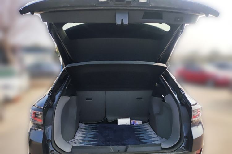 Used Volkswagen ID.4 CROZZ 2022 Long-Range Lite PRO Edition Trunk