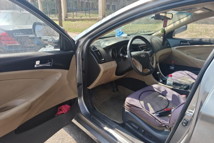 Used Hyundai Sonata 2011 2.0L Automatic Luxury Edition Driver Seat