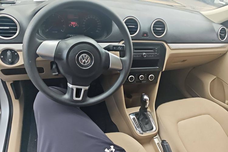 Used Volkswagen Jetta 2015 1.6L Automatic Fashion Model