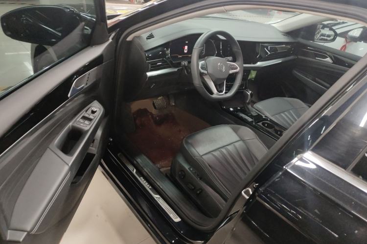 Used Volkswagen Passat 2025 Premium Version 380TSI Dragon Edition