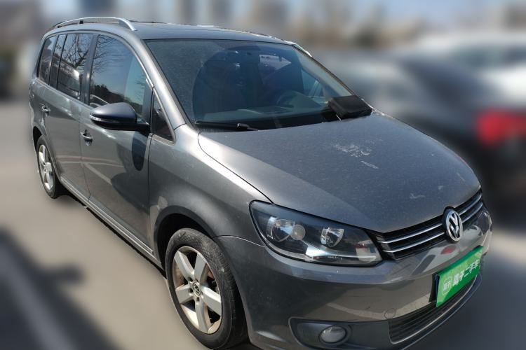 Used Volkswagen Touran 2011 1.4T Manual Zhiya Edition 5 Seats Front Right 45 Deg