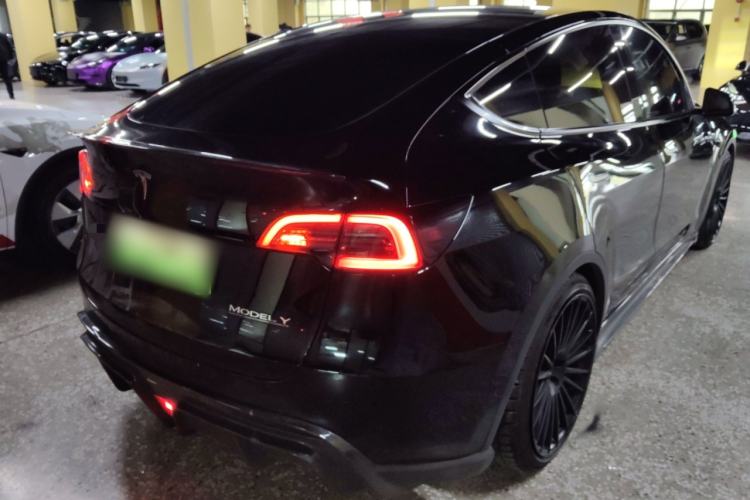 Used Tesla Model Y 2021 Long-Range All-Wheel-Drive Version