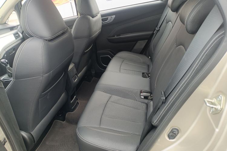 Used Geely Auto Vision X3 2019 Upgraded Model 1.5L Manual Luxury Version
