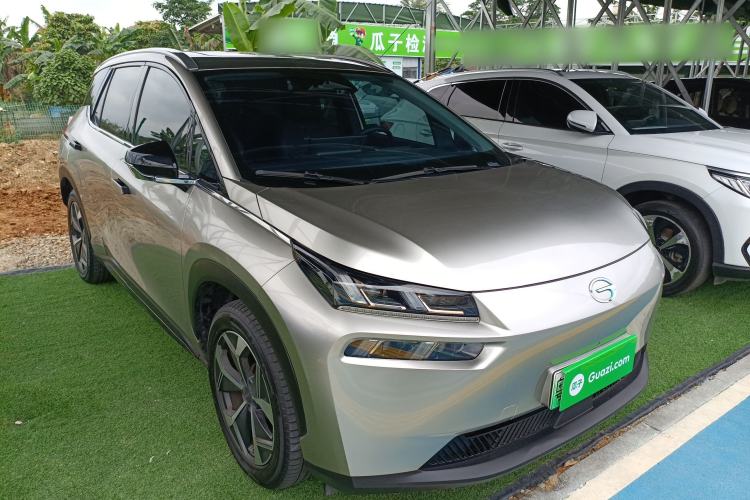 Used AION V 2024 Plus 70 Star Edition Lithium Iron Phosphate Front Right 45 Deg