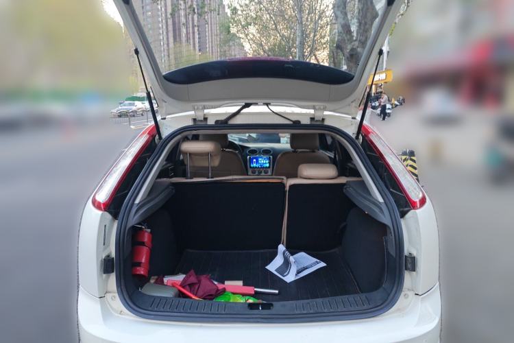 Used Ford Focus 2013 Hatchback Classic 1.8L Automatic Base Model