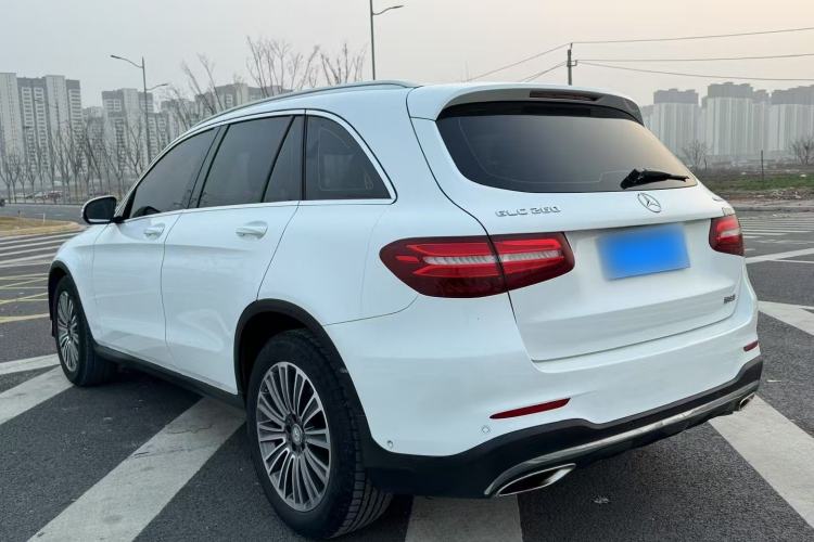 Used Mercedes-Benz GLC 2017 GLC 260 4MATIC Luxury Model