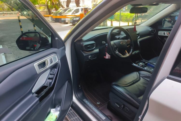 Used Ford Explorer 2020 EcoBoost 285 4x4 Platinum Edition 6 Seats