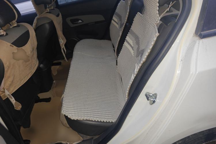 Used Chevrolet Cruze 2011 1.6L SE MT Transformers Edition