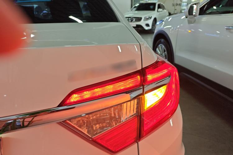 Used Honda Crider 2016 1.8L CVT Luxury Edition
