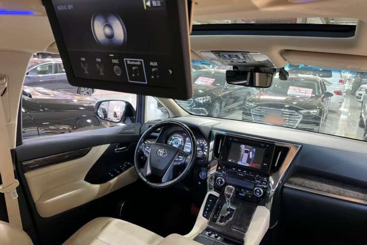 Used Toyota Alphard 2019 Dual-Engine 2.5L Prestige Edition
