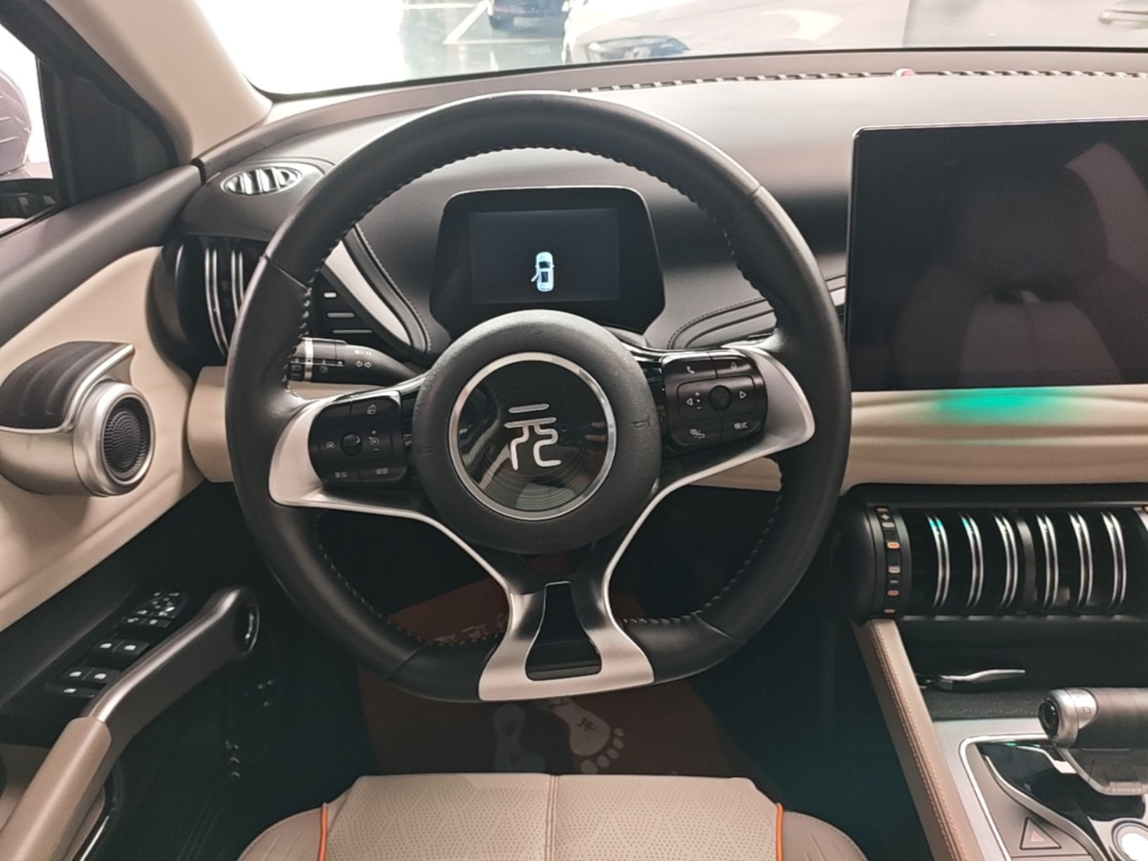 BYD Yuan PLUS 2023 Champion Edition 430KM Leading Model — снимка 13