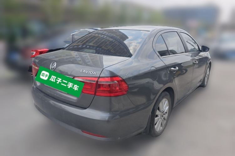 Used Volkswagen Lavida 2013 Restyled Classic 1.6L Manual Comfort Edition
