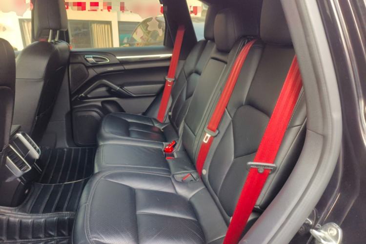 Used Porsche Cayenne 2016 Cayenne 3.0T Left Rear Seat