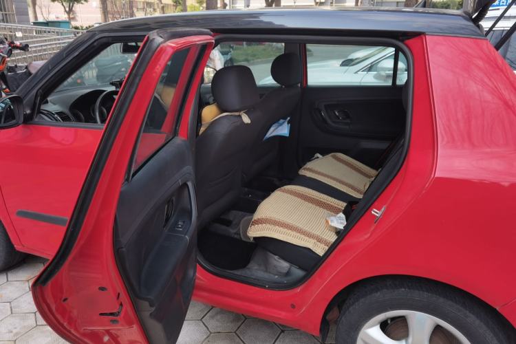 Used Skoda Fabia 2011 1.6L Manual Cool Black Edition
