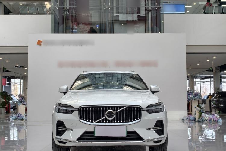 Used Volvo XC60 New Energy 2025 Plug-in Hybrid Long-Range All-Wheel Drive Smart & Luxurious Edition
