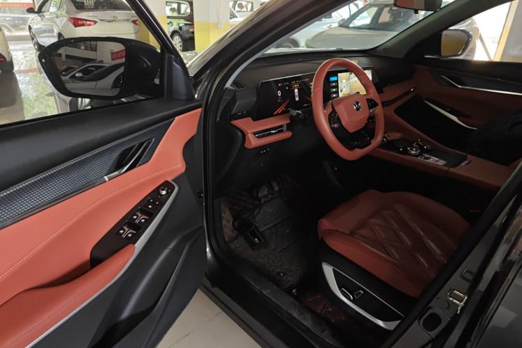 Used CHANGAN CS75 PLUS 2023 3rd Generation 1.5T Automatic Prestige Model
