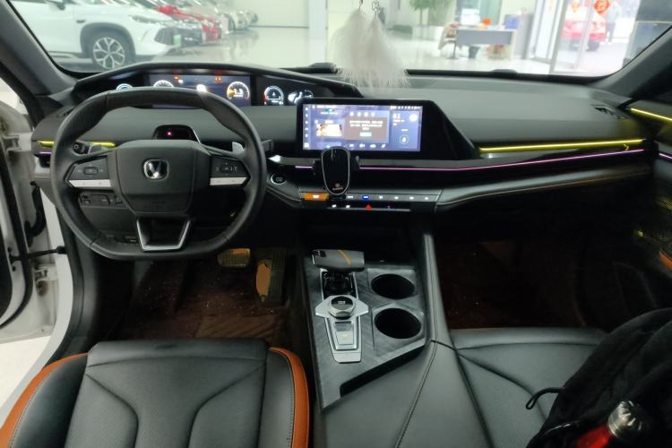 Used CHANGAN UNI-V 2023 1.5T Prestige Model