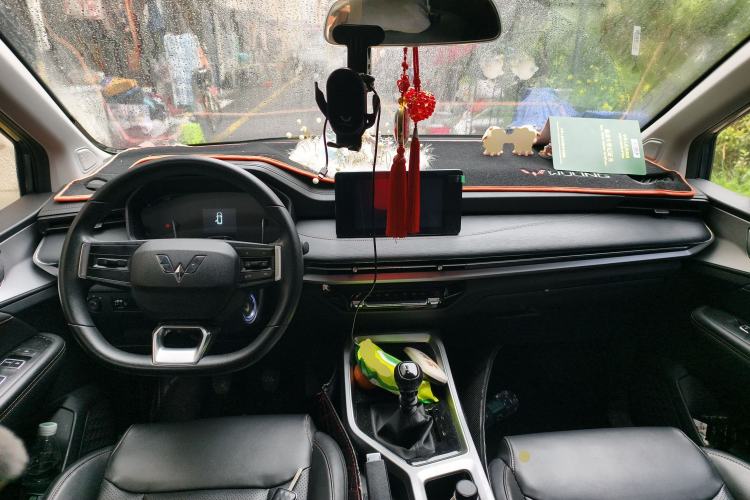 Used Wuling Jiachen 2022 1.5T Manual Light Enjoyment Dynamic Version
