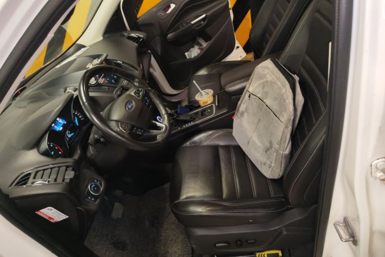 Used Ford Kuga 2018 Facelifted EcoBoost 180 Two-Wheel Drive Luxury Wing Edition Left Front Seat