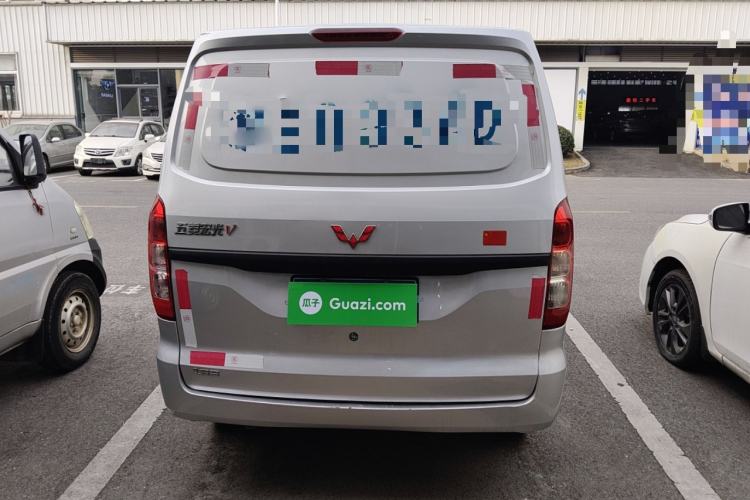 Used Wuling Hongguang V 2021 1.5L Jingqu Edition Enclosed-Window Vehicle LAR