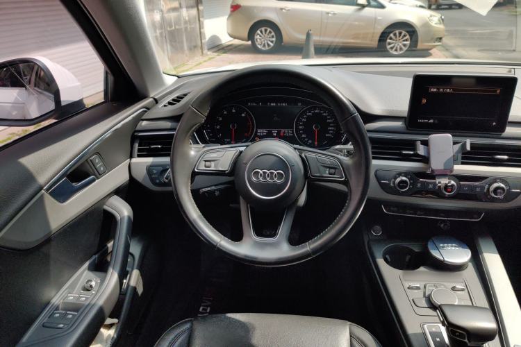 Used Audi A4L 2018 30th Anniversary Edition 40 TFSI Trendy Model