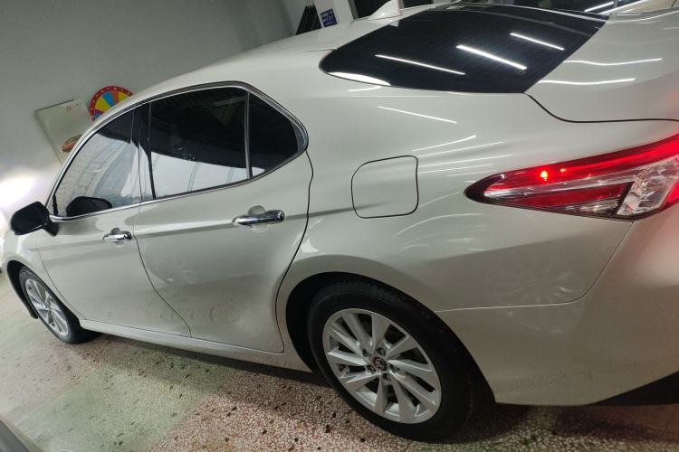 Used Toyota Camry 2021 2.0G Luxury Edition
