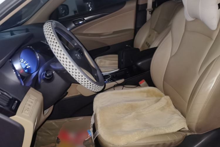 Used Hyundai Sonata 2011 2.0L Automatic Luxury Edition
