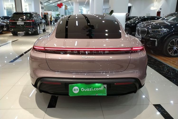 Used Porsche Taycan 2022-Year Updated Taycan