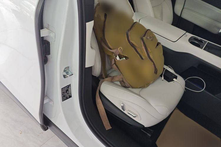 Used XPeng G6 2023 580 Long-Range Pro Right Front Seat