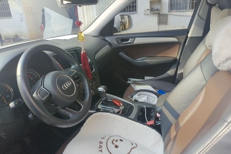 Used Audi Q5 2017 Plus 40 TFSI Ambition Model Left Front Seat